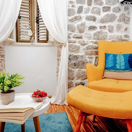 Golden Dream In Diocletian Palace * Σπλιτ