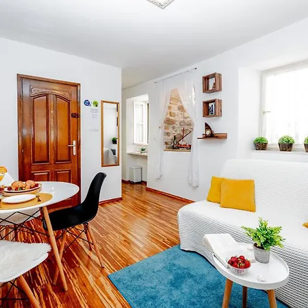 Golden Dream In Diocletian Palace Apartment