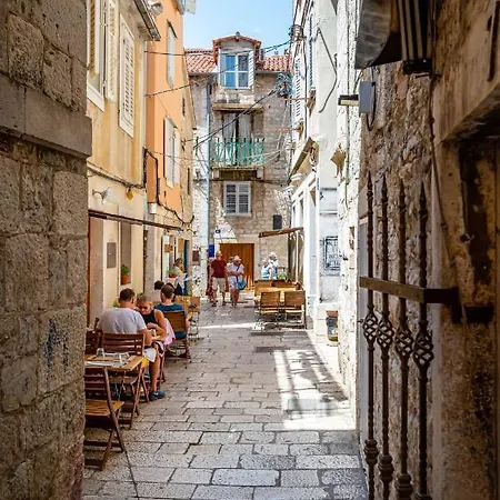 Golden Dream In Diocletian Palace *